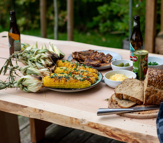 Barbecue Spare Ribs and Grilled Corn